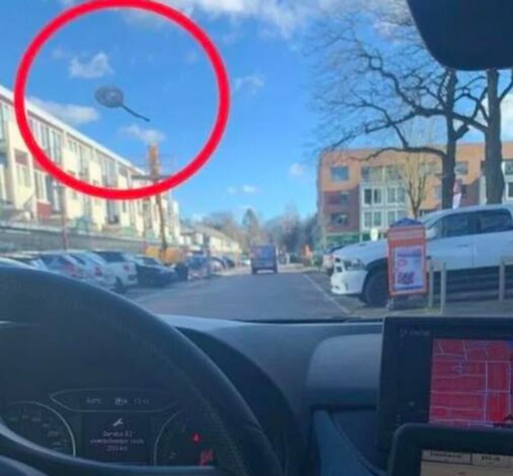 Ptičiji izmet na šoferšajbni 