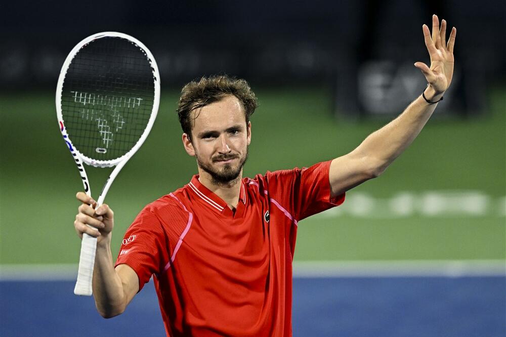 RUSI I BELORUSI SE VRAĆAJU NA VIMBLDON! Ukinuta zabrana (FOTO)