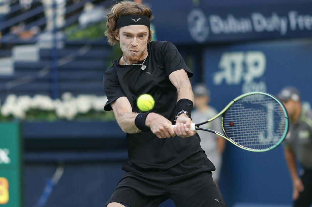 IZBORIO ŠANSU DA ODBRANI TITULU: Rubljov čeka Đokovića ili Medvedeva u finalu Dubaija! (FOTO)