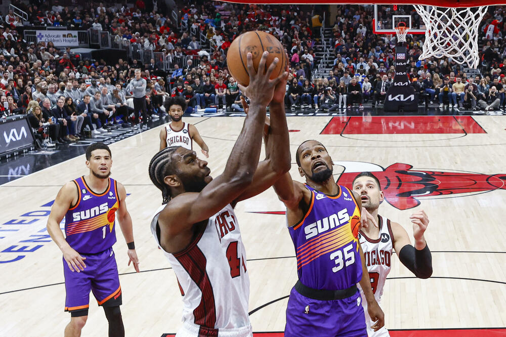 DURENT SE POLAKO UKLAPA: Finiks protutnjao kroz Čikago! (VIDEO/FOTO)