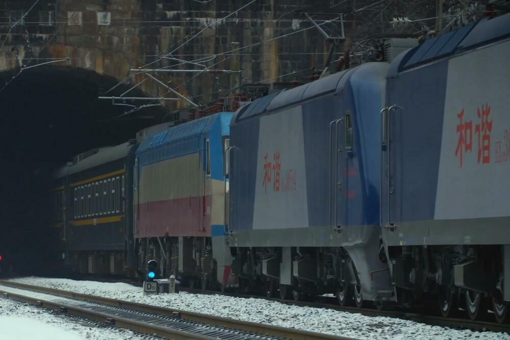 NE BRŽE OD 45 KILOMETARA NA ČAS: Spori voz 6063 za Ćinling! VIDEO