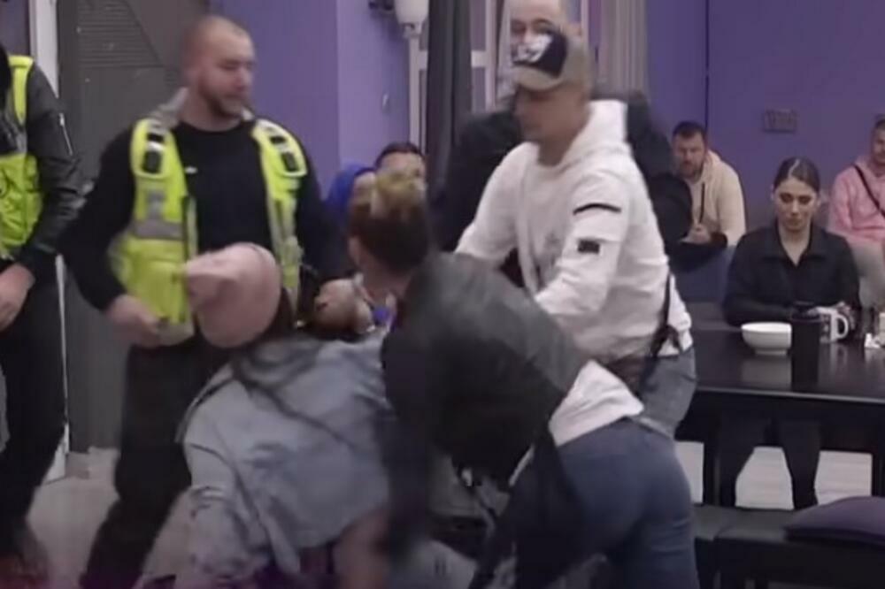 Ana Ćurčić, Anđela Đuričić