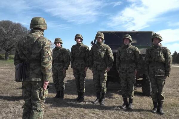 STIGAO JE POZIV ZA OVE MLADIĆE: Neka se jave zbog uvođenja u vojnu evidenciju