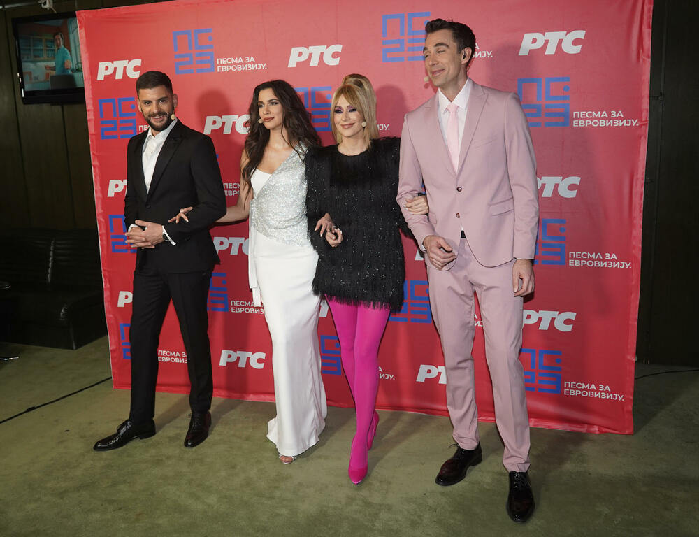 Kristina Radenković, Dragana Kosjerina