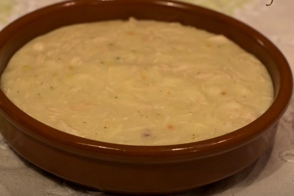 ZABORAVLJENO STARINSKO JELO SA PILETINOM: Zbog ovog recepta ČERVIŠ će se vratiti na VELIKA VRATA, a tu je i PRILOG