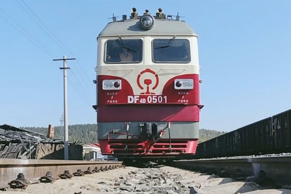 Heilungđijang, spori voz br. 6245: Polazi iz Ćićihara (VIDEO)