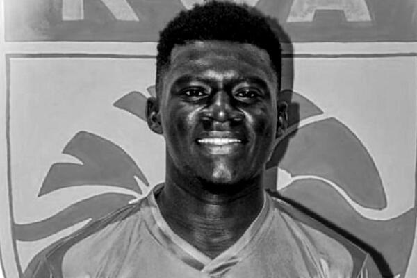 SRUŠIO SE I PREMINUO: Velika tragedija potresla svet fudbala (UZNEMIRUJUĆI VIDEO)