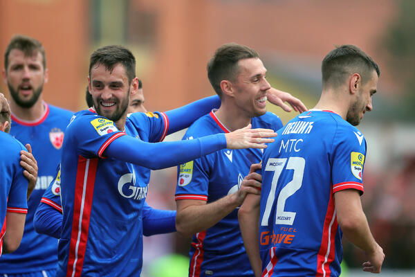 ZVEZDIN MARADONA, OPROSTIO DUG OD 400.000 EVRA! Ljubimac Delija ponovo na Marakani (VIDEO/FOTO)