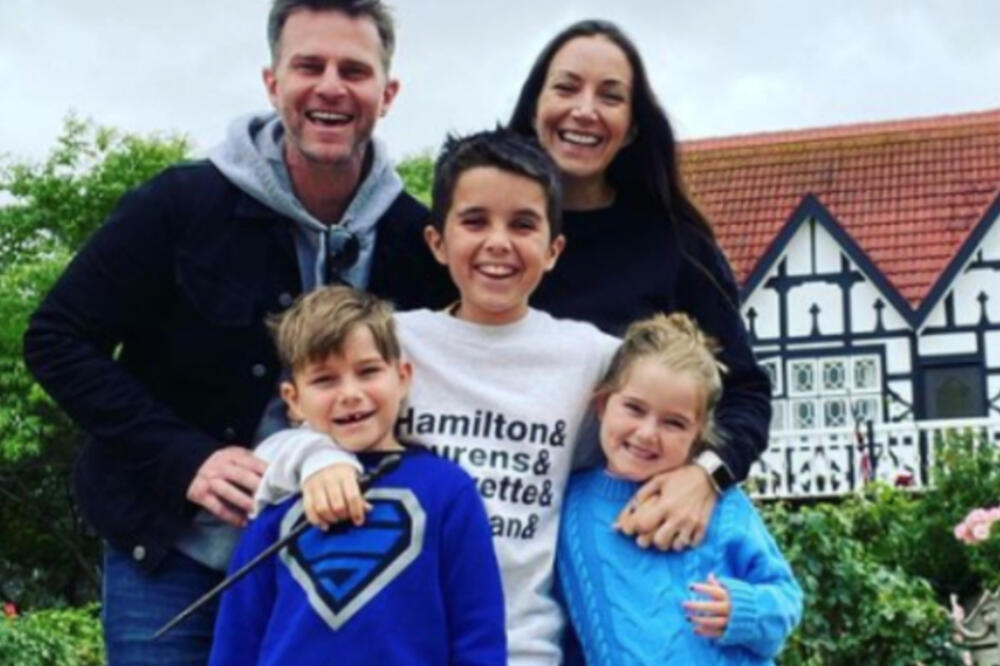 SIN POZNATOG VODITELJA TVRDI DA JE REINKARNACIJA PRINCEZE DAJANE: Dečak svake noći izgovara OVO (FOTO)