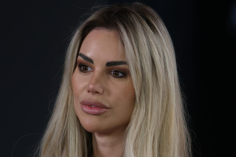 DA STE JE SRELI NA ULICI NE BISTE JE PREPOZNALI! Iva Grgurić PROMENILA LIČNI OPIS, bukvalno DRUGA OSOBA