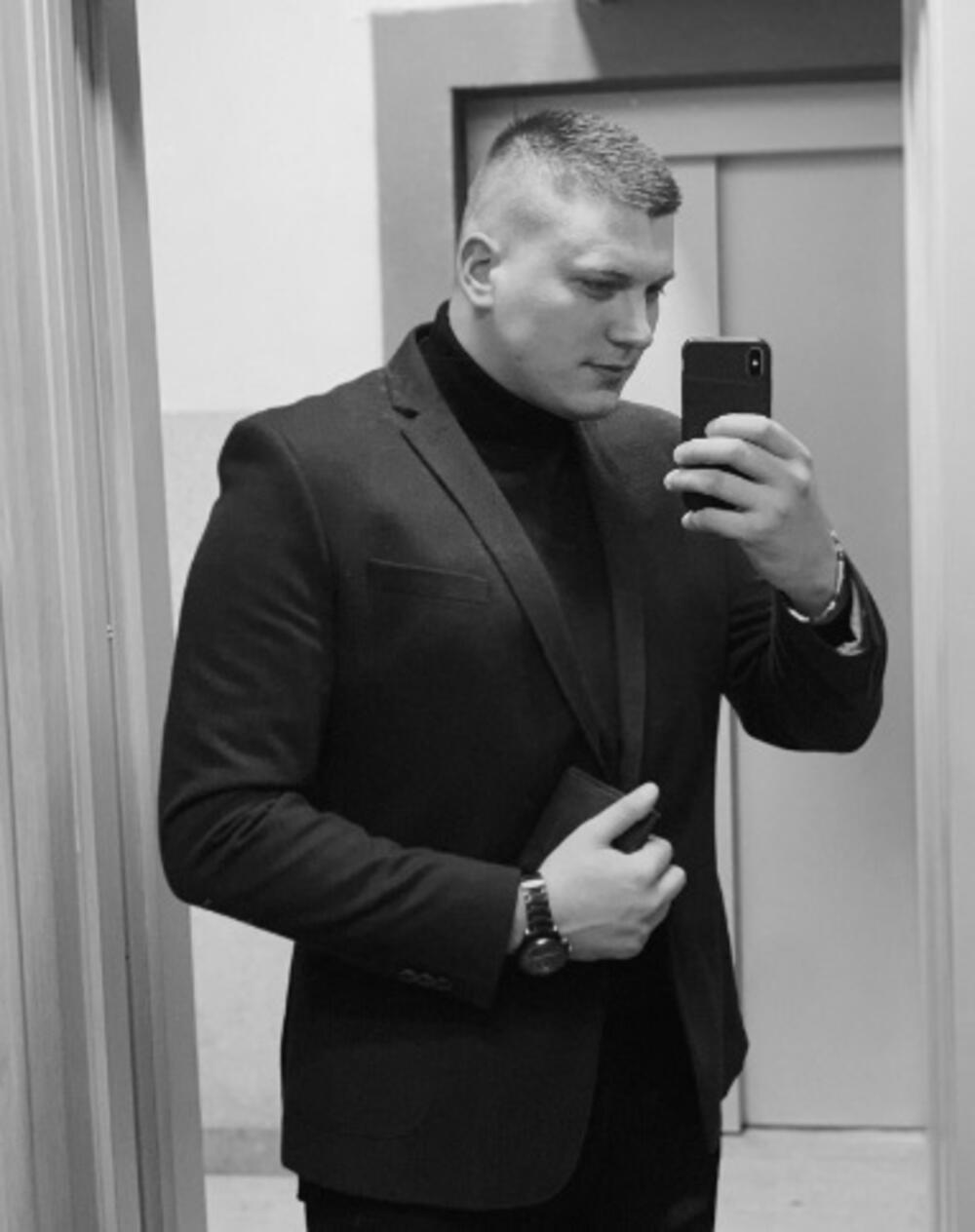 Nemanjina porodica, devojka i prijatelji su neutešni zbog smrti ovog mladog momka