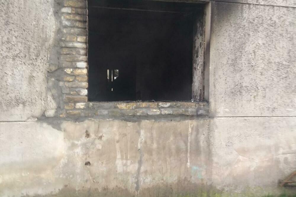 ISKAKALI KROZ PROZOR DA SE SPASU OD VATRE, ALI ZA DEČICU JE BILO KASNO: Potresni detalji požara u Staroj Moravici