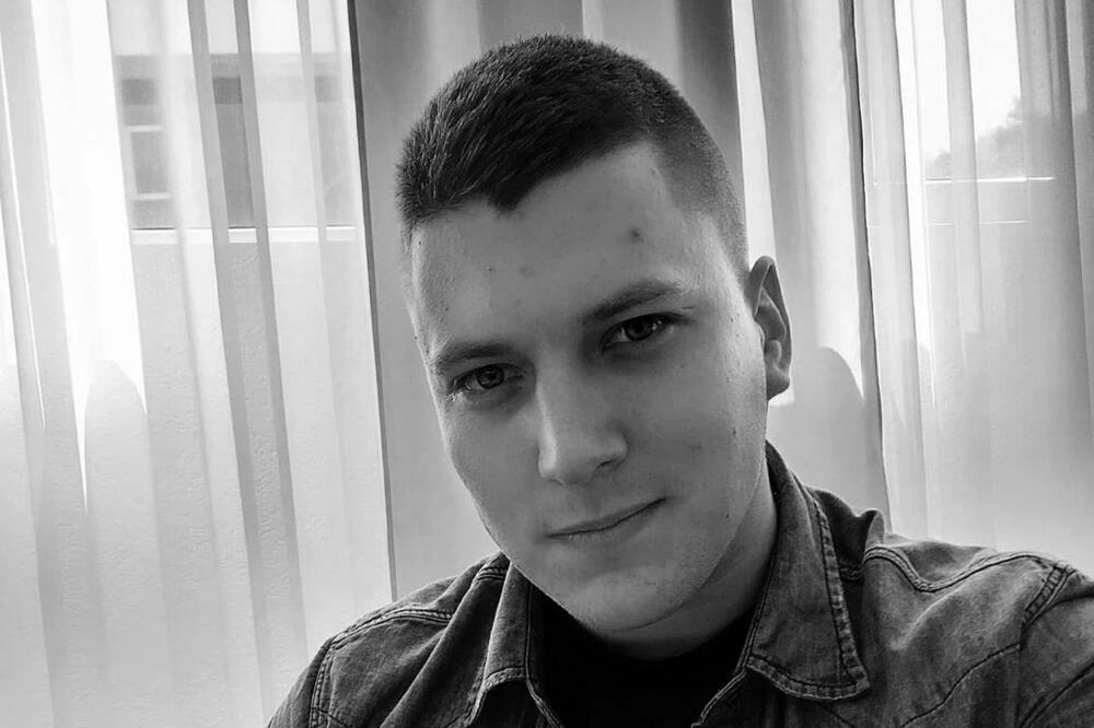 NIJE ZA SVAČIJI STOMAK! Poslednji trenuci preminulog Nemanje: Pretrčavao auto-put, policajac ga UPOZORIO na AUTOBUS