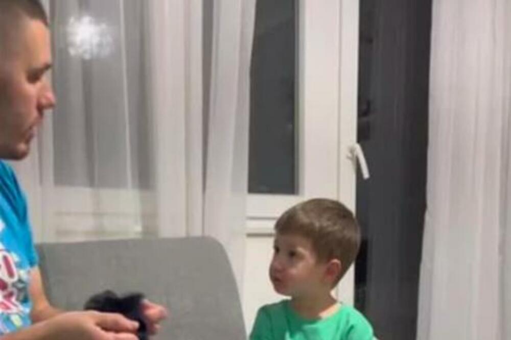 DEČAK IZ MOSTARA OSVOJIO SRCE CELOG REGIONA: Zbog njegove "rasprave" sa ocem nećete SKINUTI OSMEH SA LICA (VIDEO)