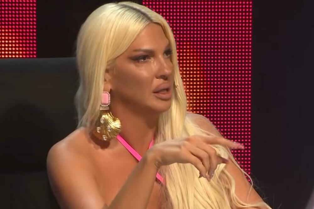 KARLEUŠA IZJAVILA PORODICI PREMINULOG PEVAČA SAUČEŠĆE: Bila mu je mentorka...