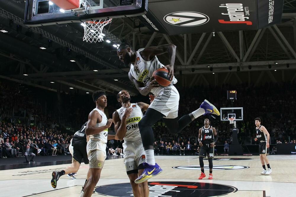 PARTIZAN ZGRABIO VAŽNU POBEDU: Prvi ispit u Italiji položen, Virtus izgubljenim loptama značajno pomogao! (FOTO)