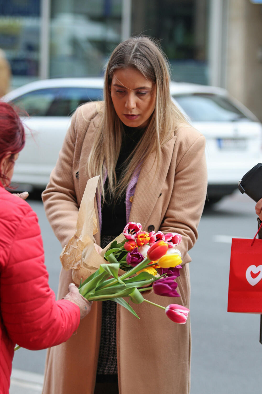 osmi mart, 8.mart, cveće