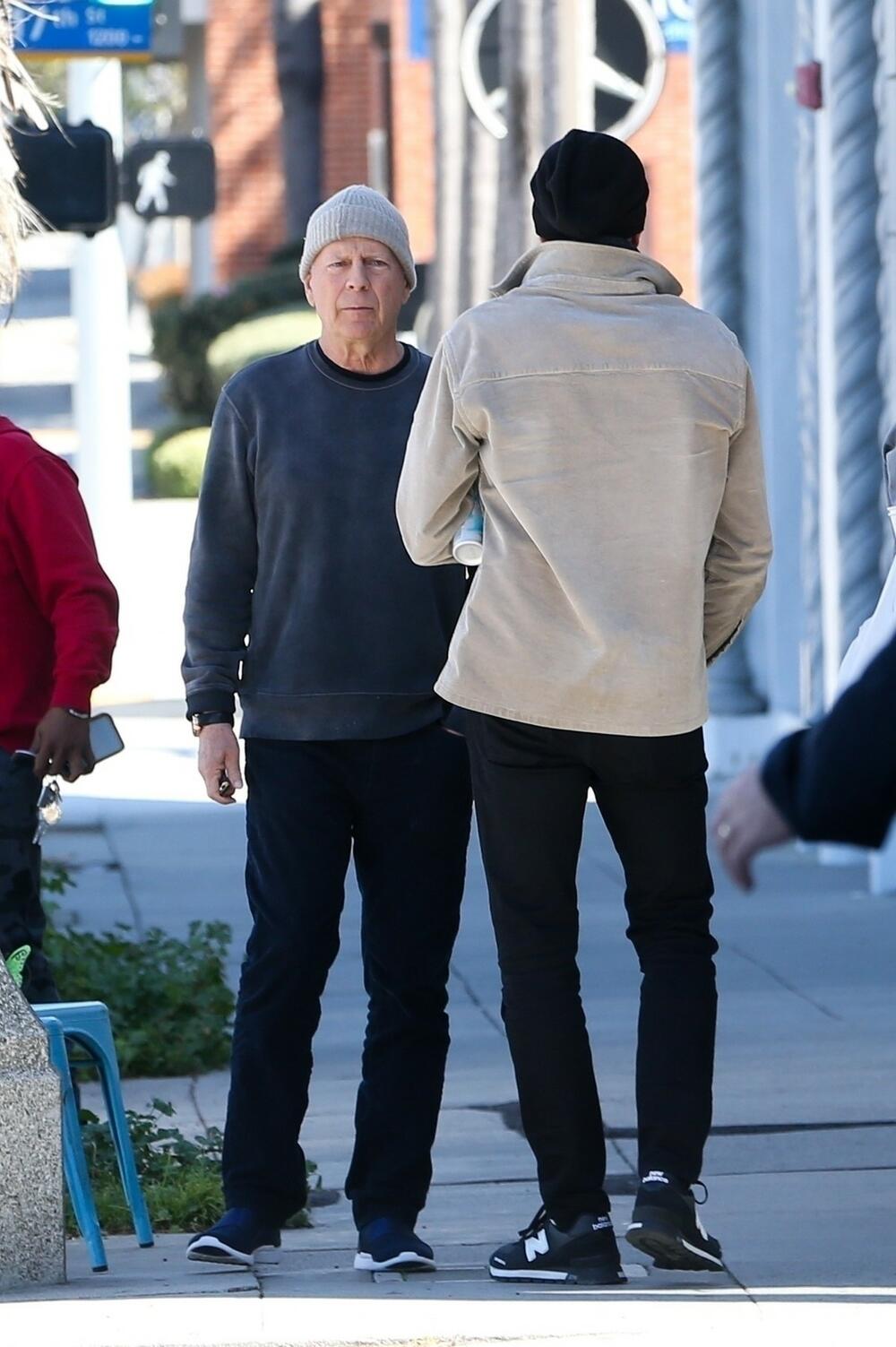 Poslednja fotografija Vilisa u javnosti kako se razboleo