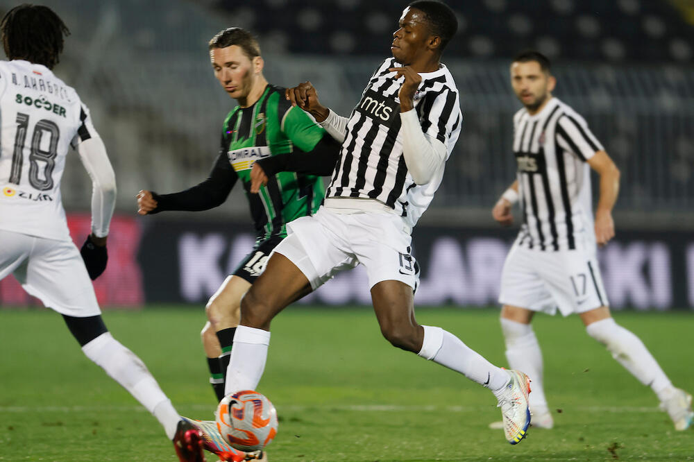 POTOP PARTIZANA! Novi kiks crno-belih, Kolubara uzela bod u Humskoj