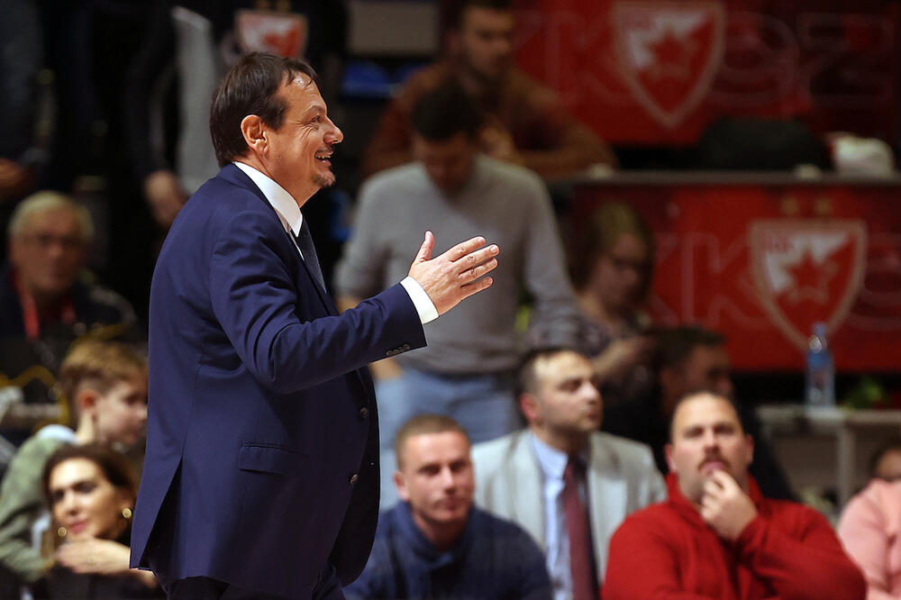 EKSPLOZIJA U PIONIRU! Pogledajte trenutak kada je Ergin Ataman IZBAČEN! (VIDEO)