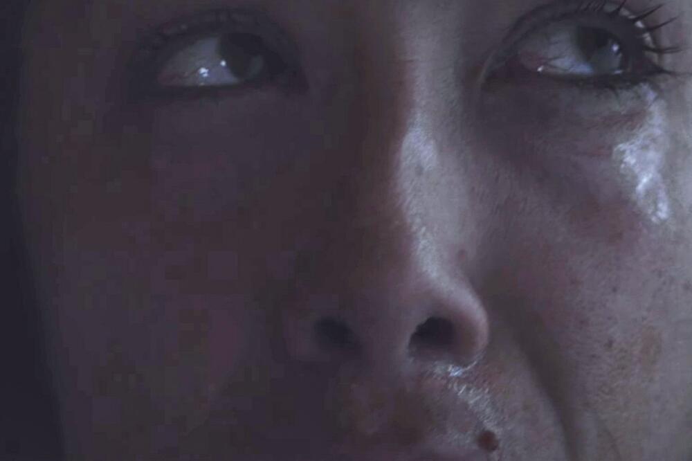 "ŠTA NAM URADI ŽENO, TI NISI NORMALNA!" Snimak Milene u SUZAMA potresao javnost, TRAGIČNA PRIČA