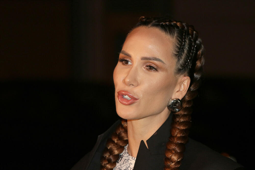 Nikola je svaki slobodan trenutak uz majku