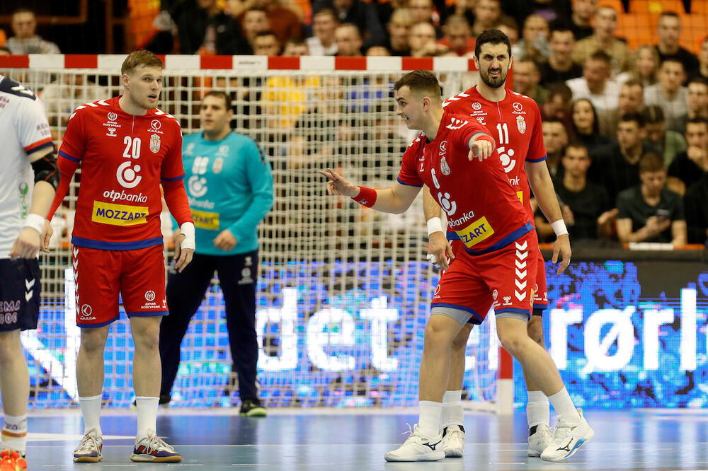 "ORLOVI" POČINJU EVROPSKO PRVENSTVO: Evo gde gledati TV prenos uživo utakmice Srbija - Island!