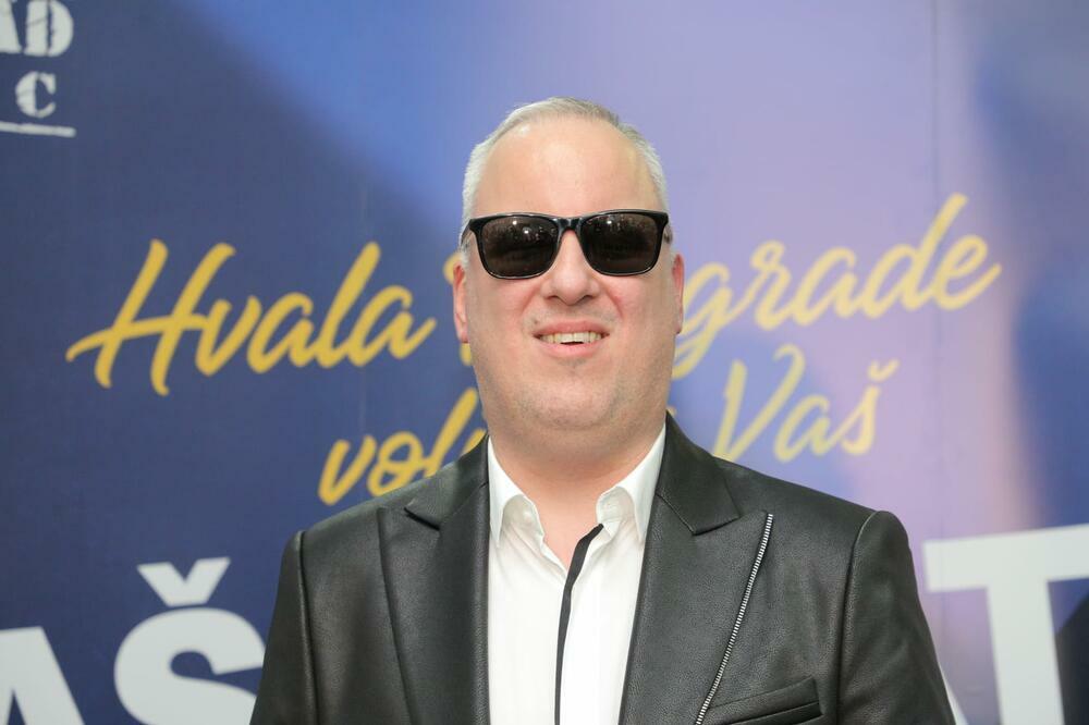 POZNATI PRISTIŽU NA MATIĆEV KONCERT: Evo ko je tu FOTO/VIDEO