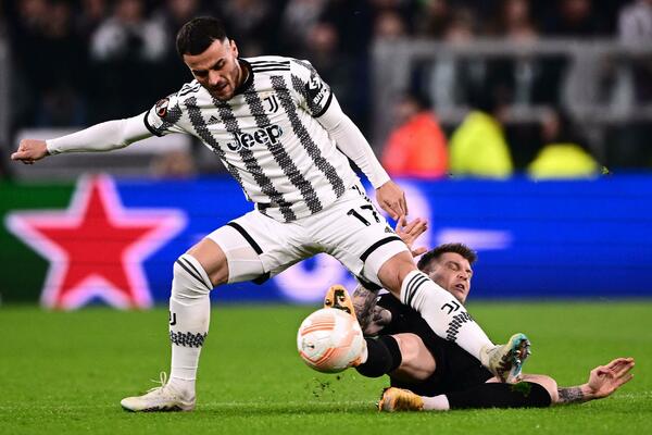 KOSTIĆ ASISTENT U MINIMALNOJ POBEDI JUVENTUSA: Junajtedovo sjajno drugo poluvreme za miran revanš! (FOTO)