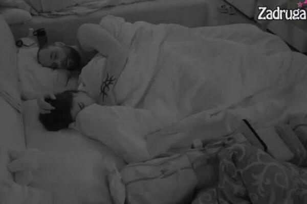 ANĐELA ZATEKLA ZVEZDANA I DRUGU ZADRUGARKU: Njena reakcija FRAPIRALA GLEDAOCE, Pink odmah OBJAVIO OVAJ SNIMAK