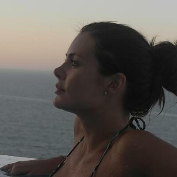 POZNATI ITALIJAN POKAZAO 45 GODINA MLAĐU "POLOVINU": Rodila mu DETE pa dobila PRIVATNO OSTRVO (FOTO)