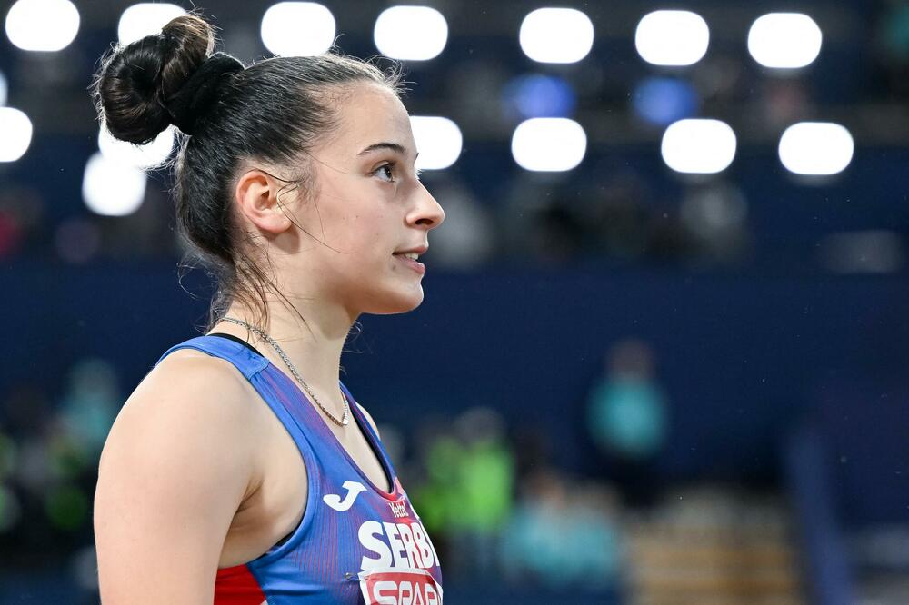 SKANDAL U RIMU: Italijani obrukali našu zlatnu Adrianu!