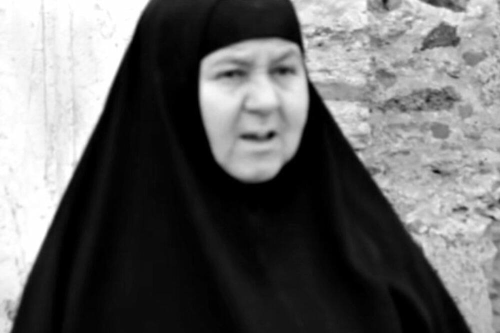 SAHRANJENA MONAHNJA TEODORA: Veliki broj vernika došao na oproštaj