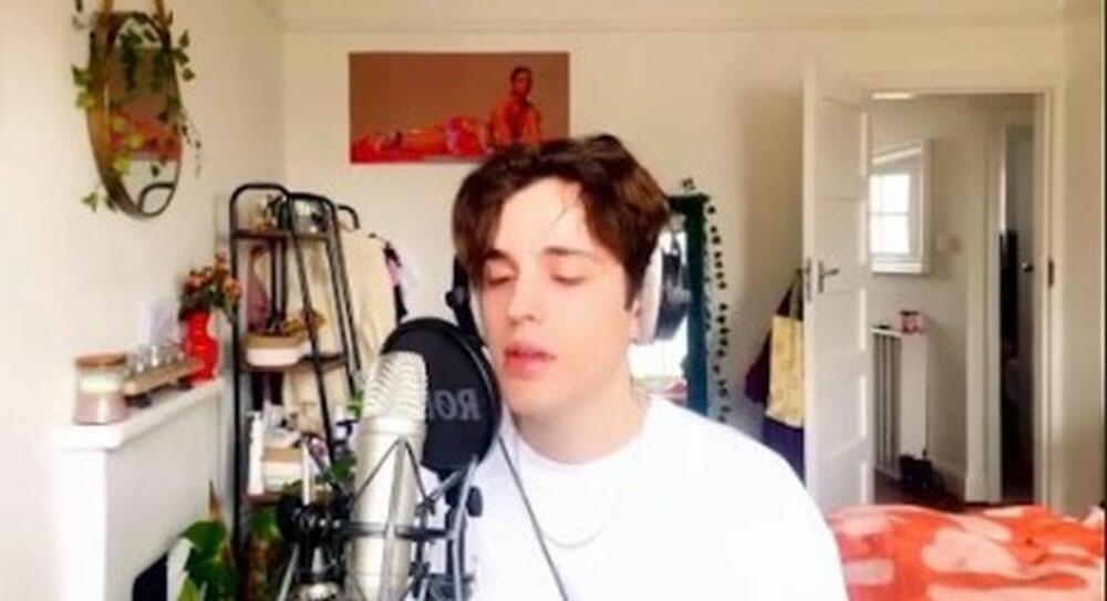 Stan je uređen po njegovom ukusu