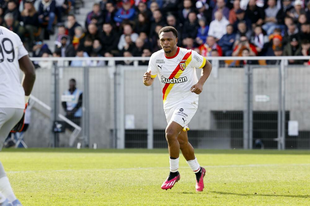 MESI I MBAPE GLEDAJU I UČE: Čudesni Belgijanac za PET minuta postigao het-trik! (VIDEO)