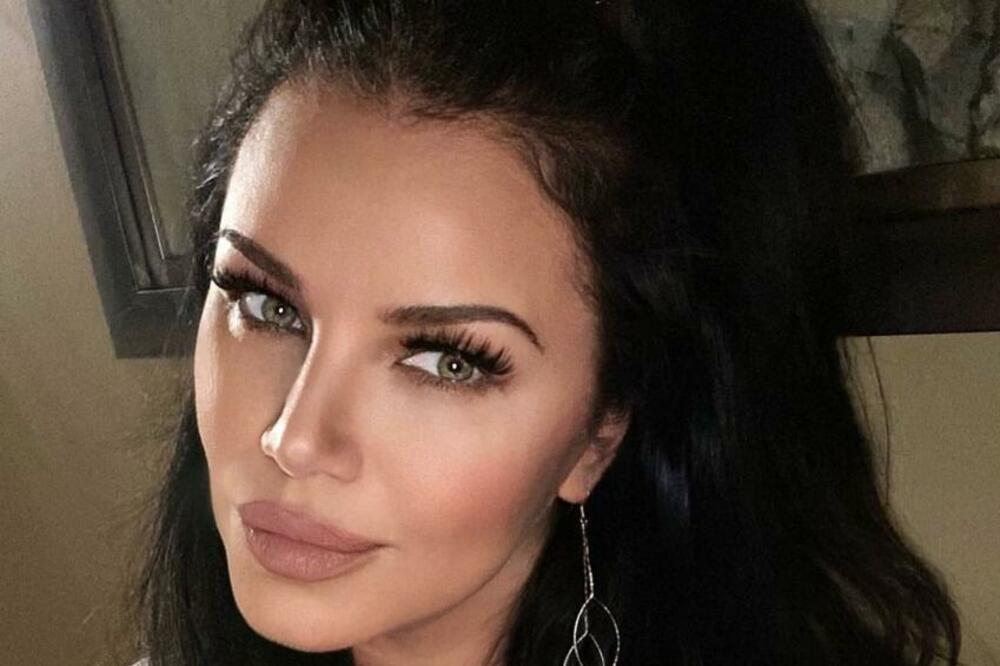 LANA JE NAJLEPŠA SRPKINJA U AMERICI I TAMO GRADI SUPEŠNU KARIJERU: Ponosno ističe poreklo, a kod nas je MALO KO ZNA