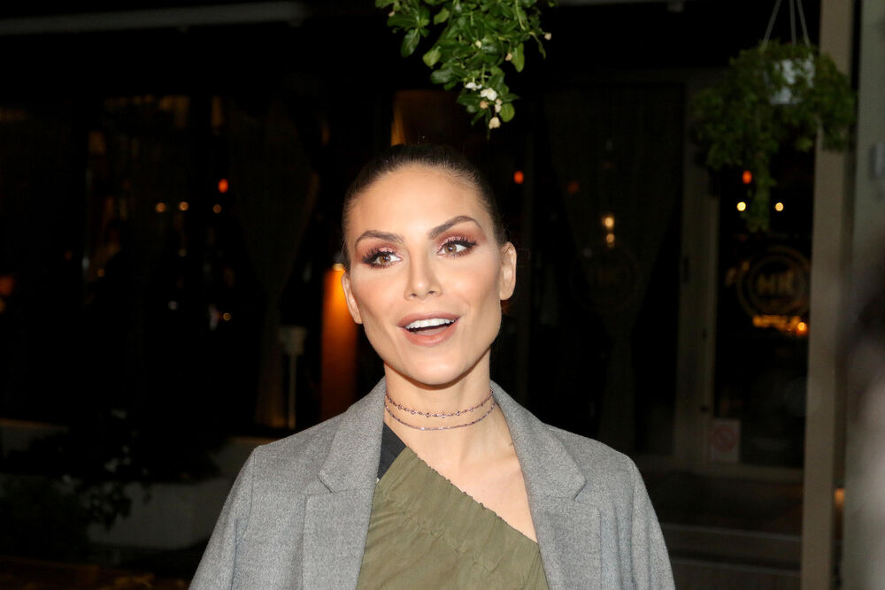 Ko je brat Nine Seničar?