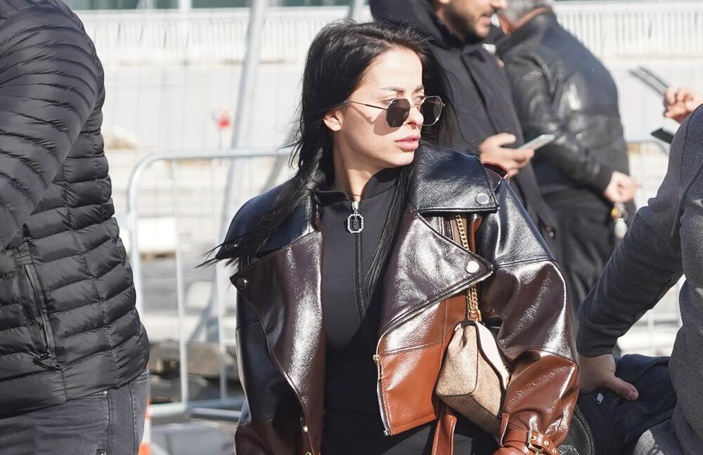 Ona je ludo zaljubljena