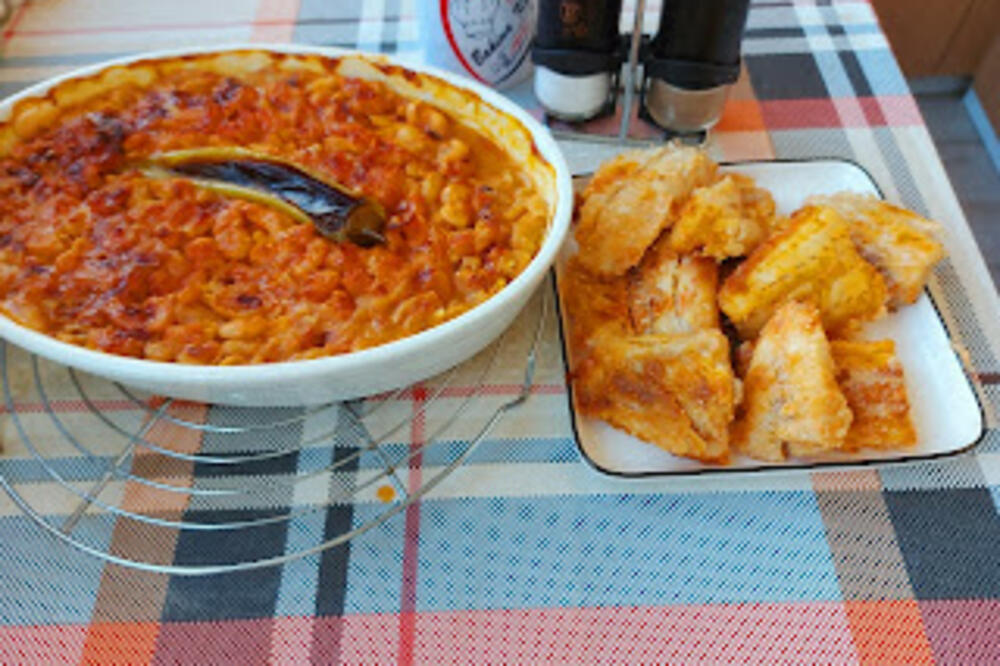 CAKA ZA PUN UKUS JE U OVIM ZAČINIMA, NEĆETE PRIMETITI DA NEMA ULJA: Pasulj na vodi u DVA POTEZA, prste da poližeš