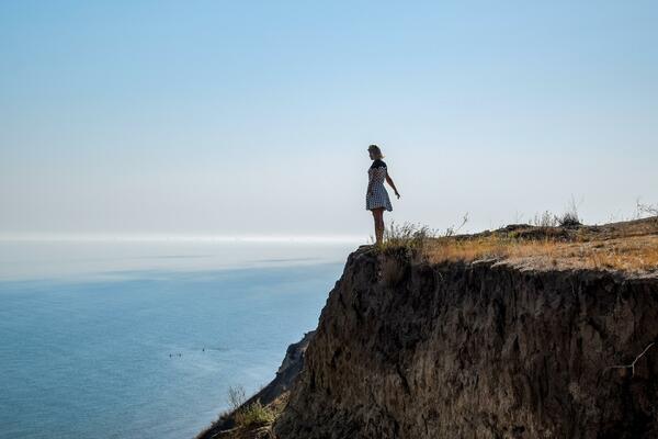 UKRAJINKA SILOVANA I BAČENA SA LITICE! Otkrivena SRAMNA LAŽ dečka koji ju je UBIO, evo šta ga je ODALO
