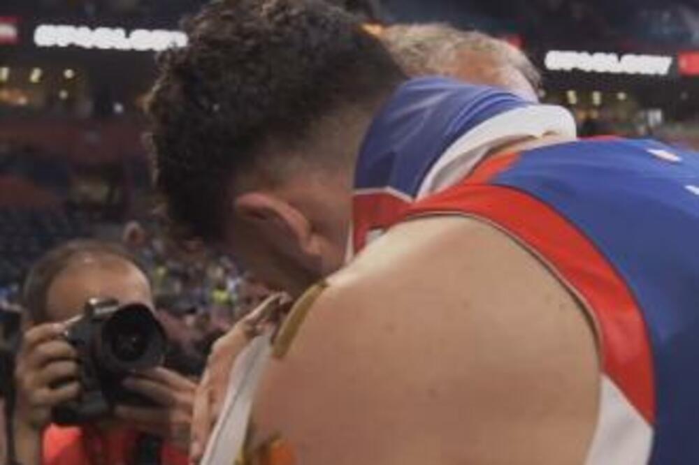 EMOTIVNI VASA MICIĆ: Sve je stalo u nekoliko rečenica...