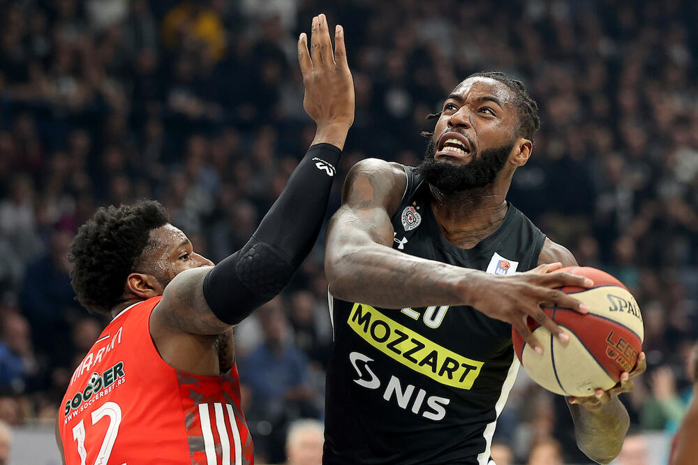 ĐUROVIĆ OPLEO PO LESORU: Zaštićen je kao BELI MEDVED, nikada više neće šutirati toliko slobodnih bacanja!