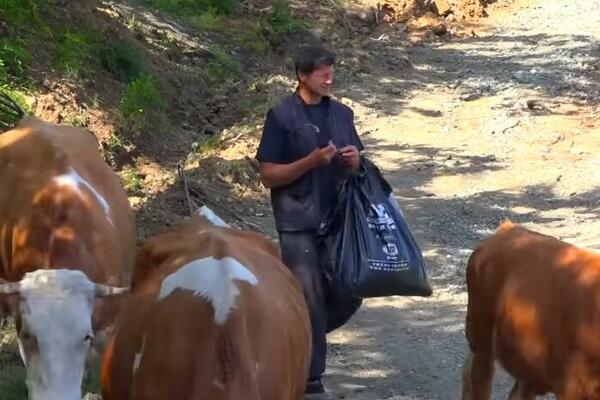 JOVICI IZ BRUSA DOVELI ALBANKU, A ONDA JE SHVATIO O ČEMU SE RADI: Bilo je kasno, VEĆ JE OSTAO BEZ NOVCA! (VIDEO)