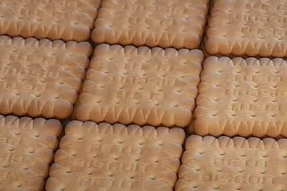 OTKRIVENO KAKVA TAJNA SE KRIJE IZA RUPICA NA "PETIT" KEKSU: Nećete verovati čemu ZAPRAVO SLUŽE