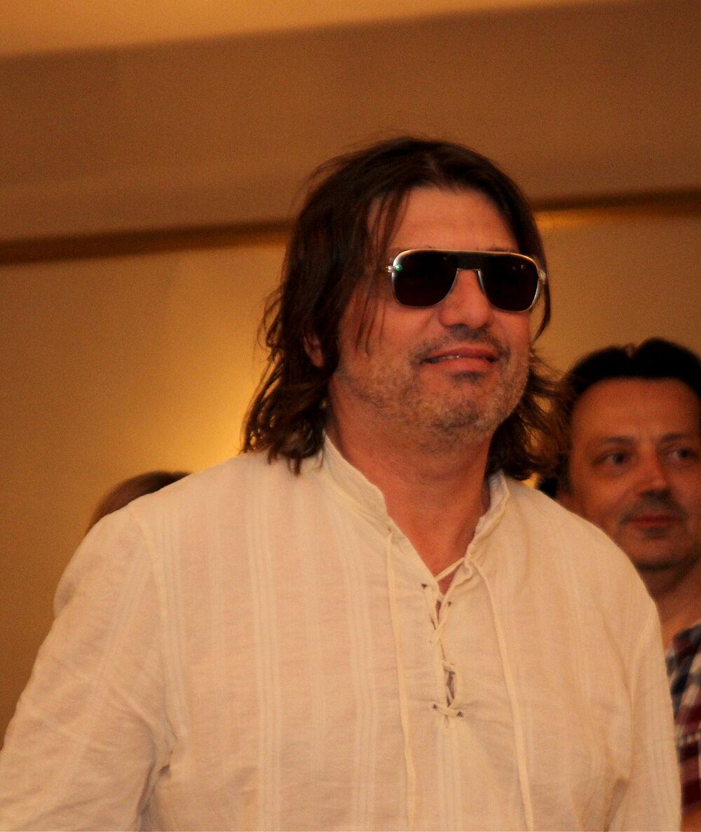 Ona je u martu najavila da će ga prijaviti nadležnim organima za seksualno uznemiravanje.