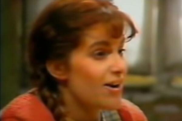 MILIJANU IZ ĐEKNE SVI DOBRO PAMTIMO, DANAS JE NE BISTE PREPOZNALI: Ovako posle skoro 4 DECENIJE izgleda GLUMICA