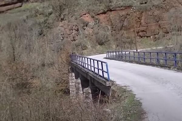 DA LI BISTE SMELI DA PREĐETE PREKO MRTVAČKOG MOSTA? Za ovo mesto kažu da je NAJSTRAŠNIJE u Srbiji (FOTO)