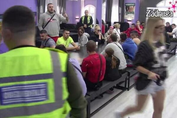 MORALO DA REAGUJE OBEZBEĐENJE: Filip Car ŽESOTKO UDARIO na Aleks, uputio joj JEZIVE UVREDE