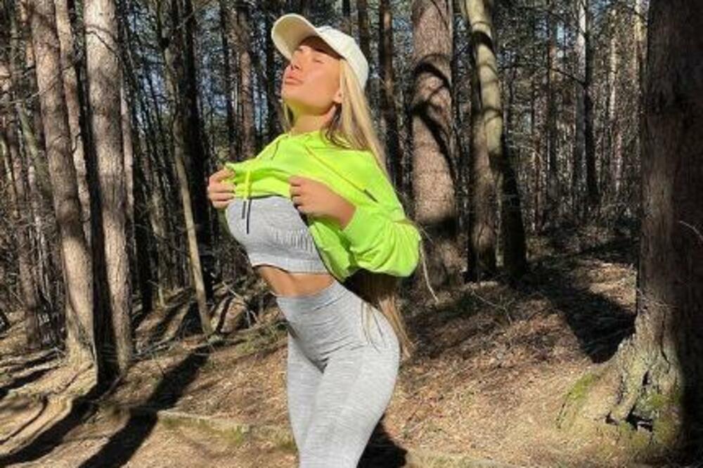 TRESEM SE... "Bombastična" Nikol se žali na bolove, a ona bi svojim vatrenim telom digla i "iz mrtvih"! (FOTO)