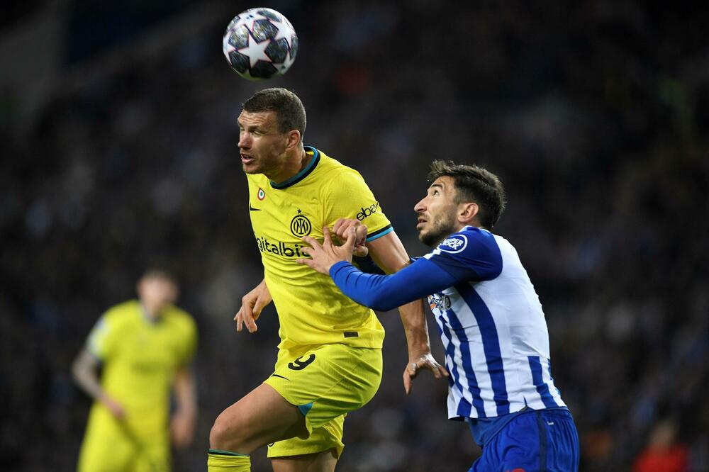 GRUJIĆ POGODIO PREČKU PA PLAKAO: Inter sačuvao prednost i prošao u četvrtfinale! (FOTO)